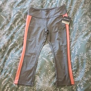 NWT Eddie Bauer freedry capris leggings